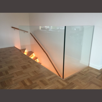 Glasværn indendørs - trappeværn i glas