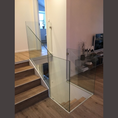 Glasværn - indendørs glasværn - trappeværn i glas